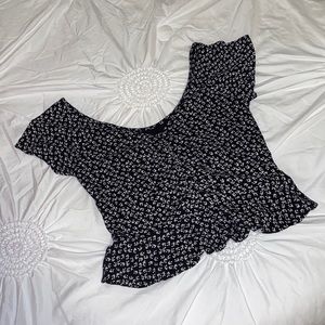 American eagle off the shoulder, slightly cropped floral shirt